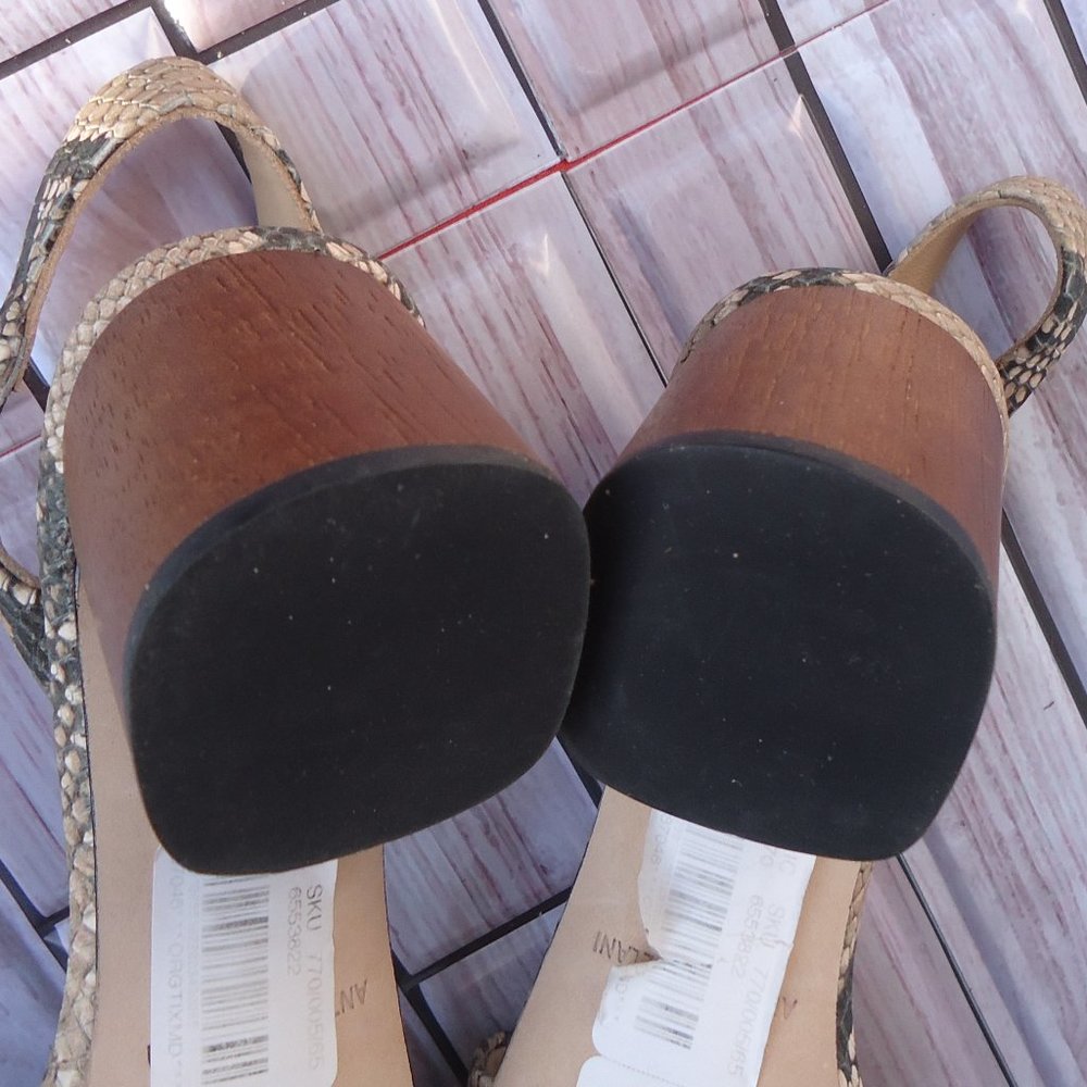 SIZE 6.5. Antonio Melani snakeskin python leather sandals. - Picture 12 of 16